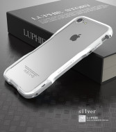 Металлический бампер Luphie Razon для Apple iPhone 7 (4.7") Серебряный